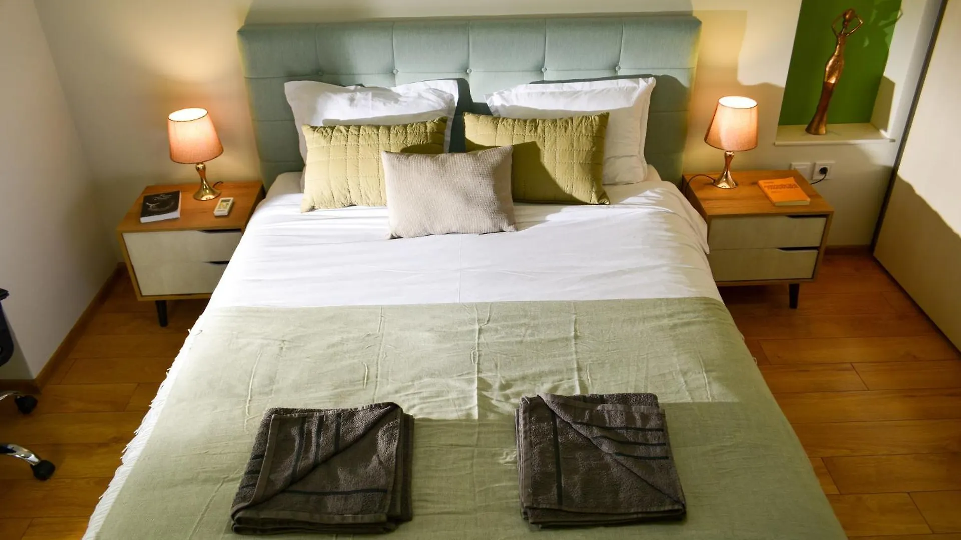 Modern & Elegant City Center Apartments Plowdiw