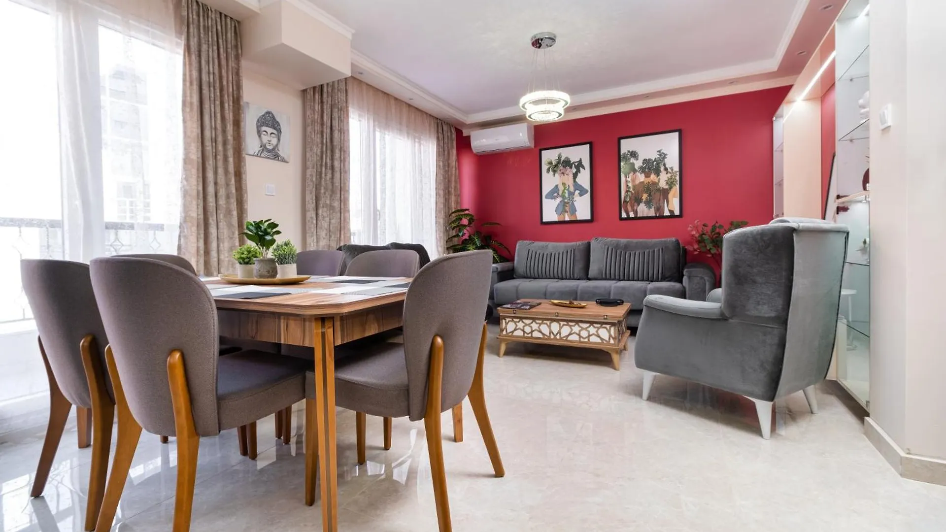 Modern & Elegant City Center Apartments Plowdiw