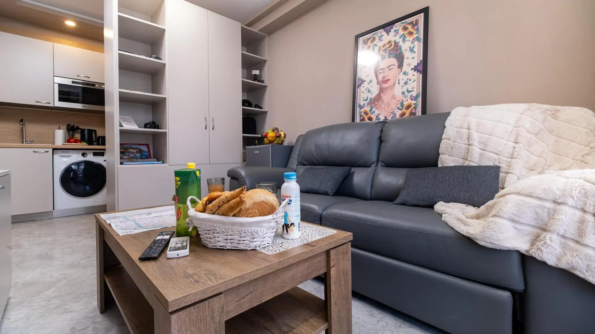 Modern & Elegant City Center Apartments Plowdiw