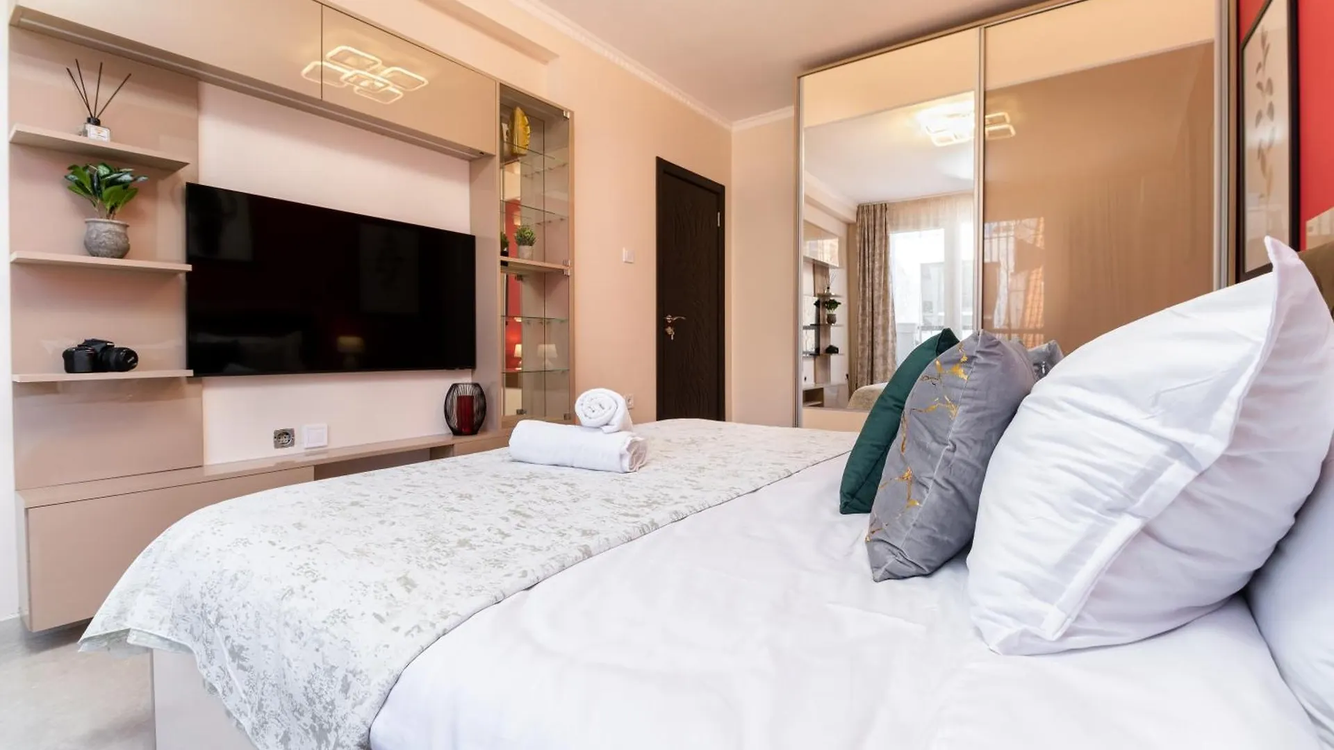 Modern & Elegant City Center Apartments Plovdiv