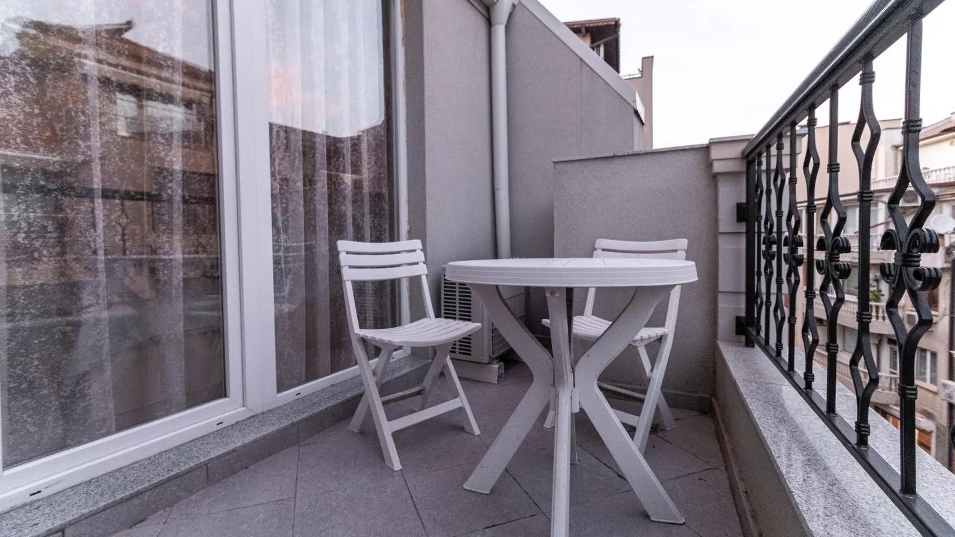 Modern & Elegant City Center Apartments Plovdiv