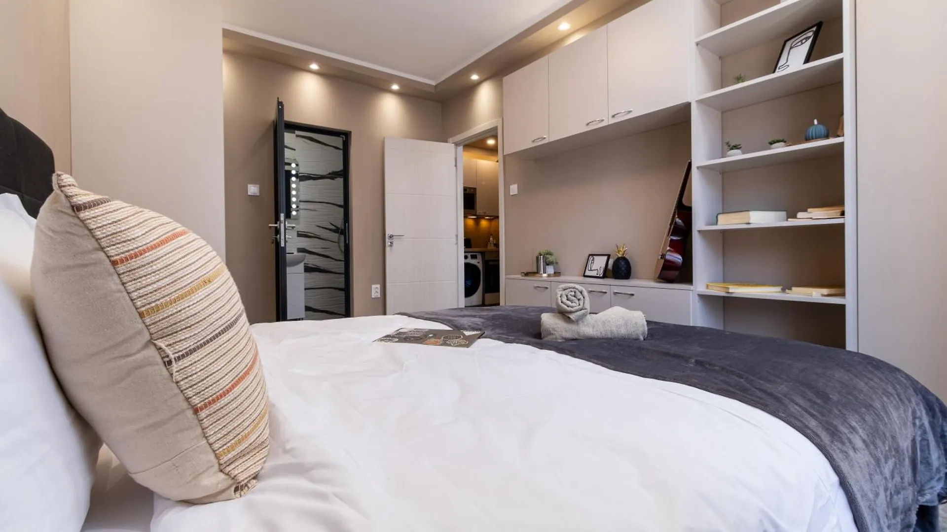 Modern & Elegant City Center Apartments Plovdiv